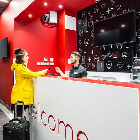 Tune Hotel Ливерпуль Экстерьер фото