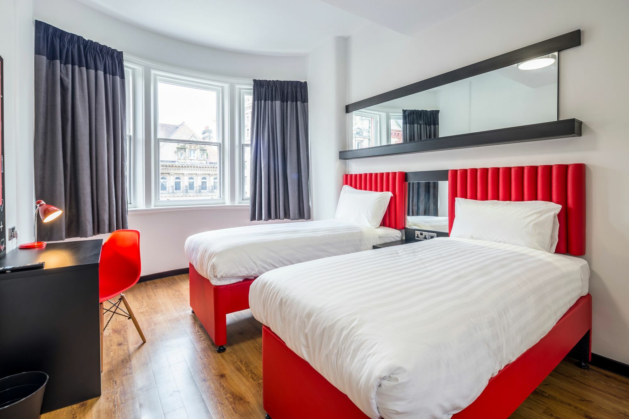 Tune Hotel Ливерпуль Экстерьер фото